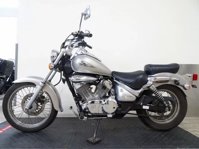 Suzuki INTRUDER 250