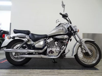 Suzuki INTRUDER 250