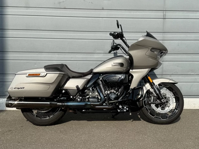 Harley-Davidson HARLEY FLTRXSE1800CVO