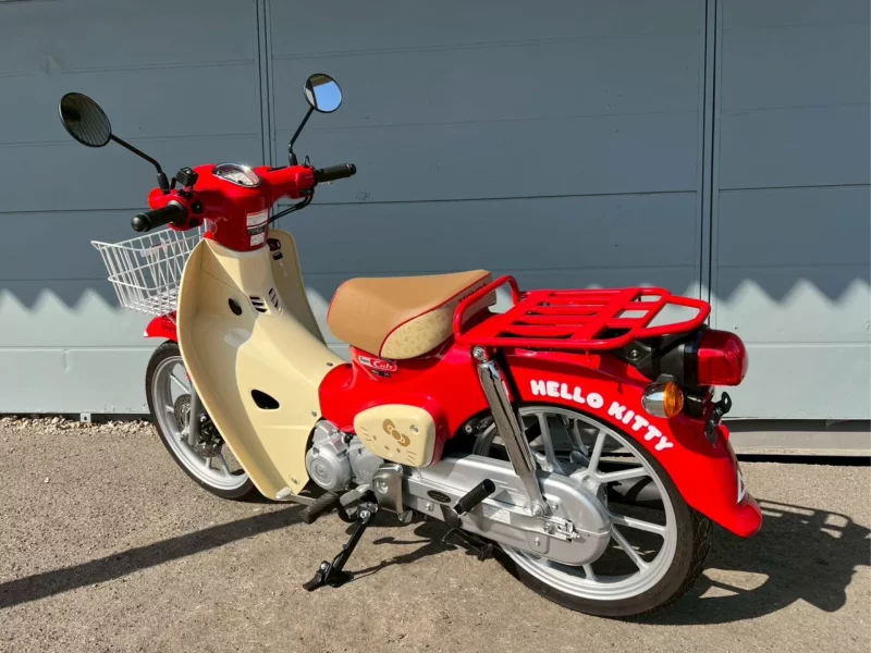 Honda SUPER CUB 110 HELLOKITTY