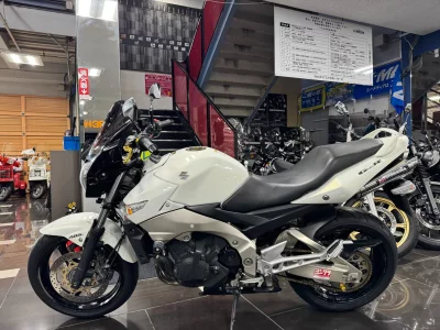 Suzuki GSR400ABS