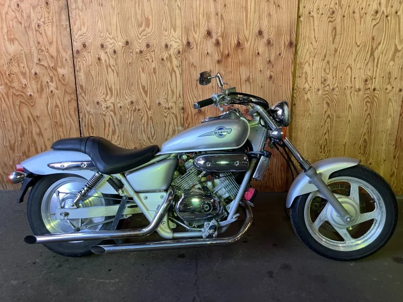Honda V-TWIN MAGNA