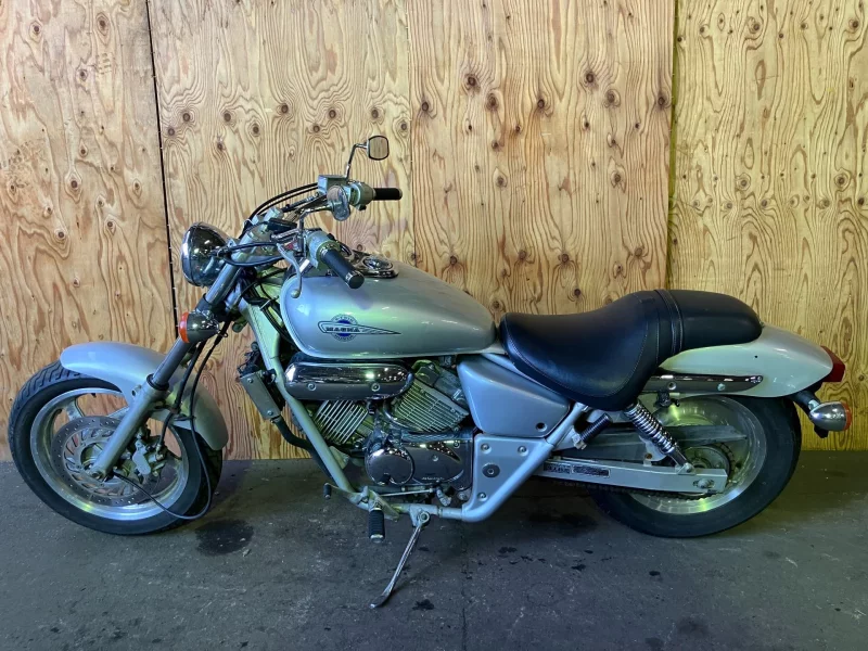 Honda V-TWIN MAGNA