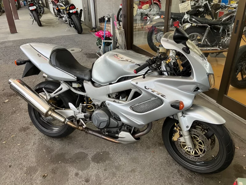 Honda VTR1000F