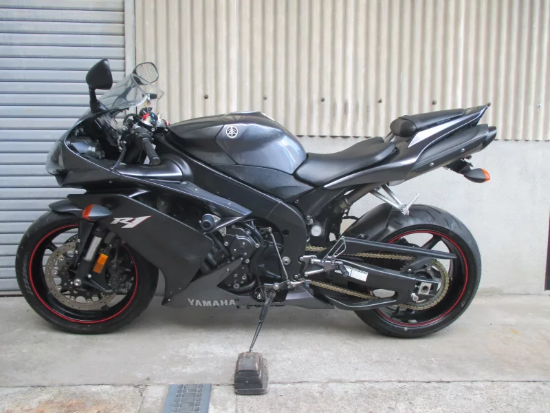 Yamaha YZF-R1
