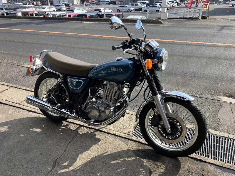 Yamaha SR400-1