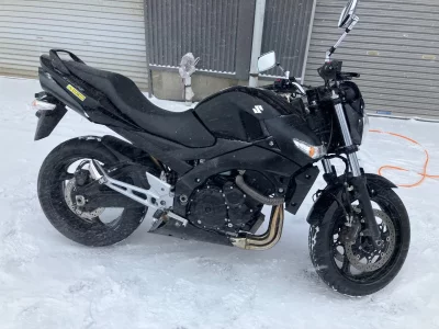 Suzuki GSR400