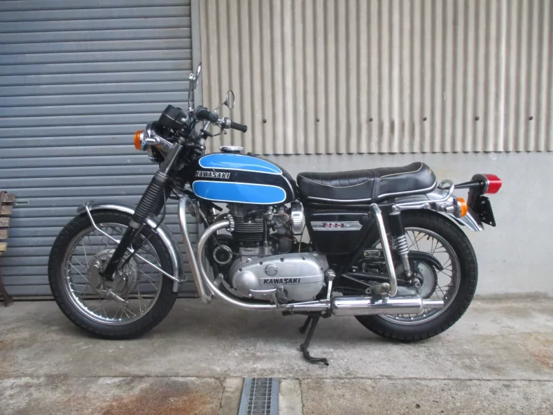 Kawasaki W3