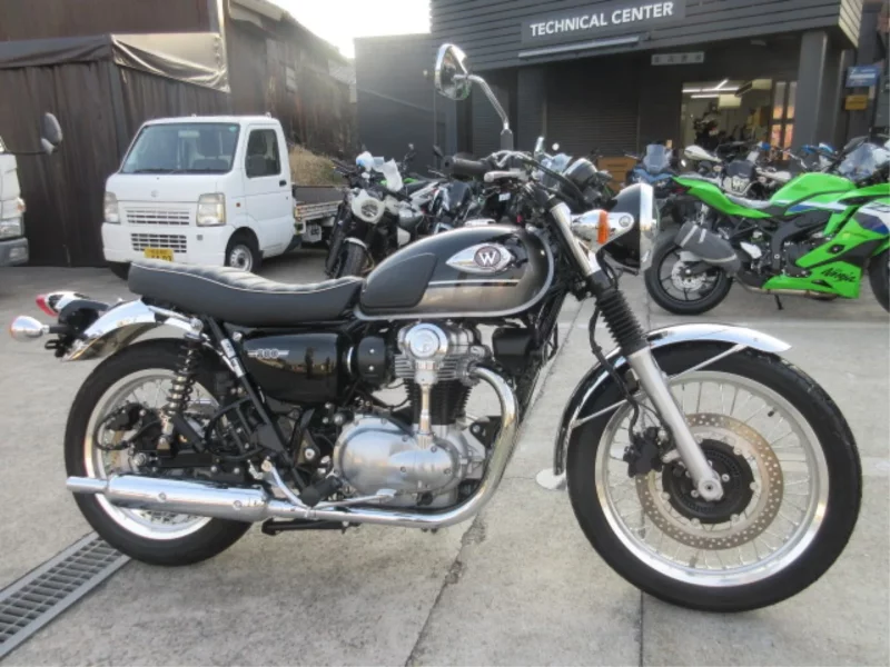 Kawasaki W800
