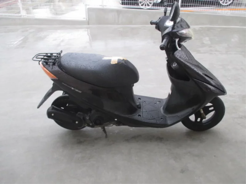Suzuki ADDRESS V50