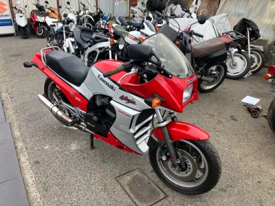 Kawasaki GPZ750R