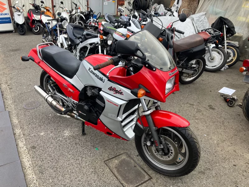 Kawasaki GPZ750R