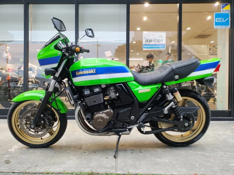 Kawasaki ZRX400