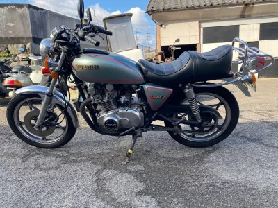 Suzuki GS400L