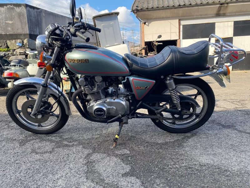 Suzuki GS400L