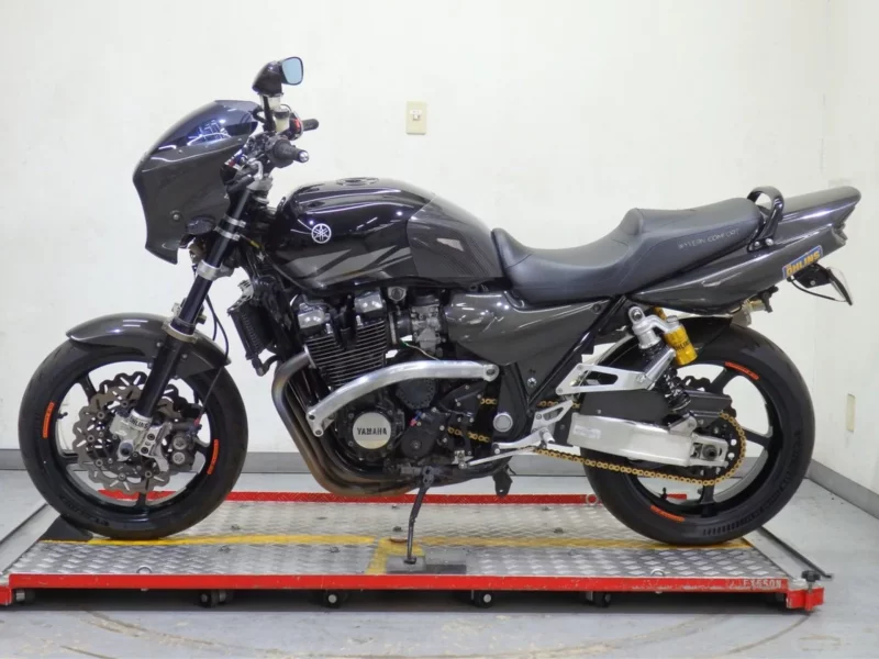 Yamaha XJR1300