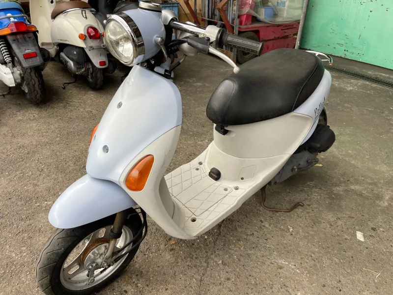 Suzuki LET S4