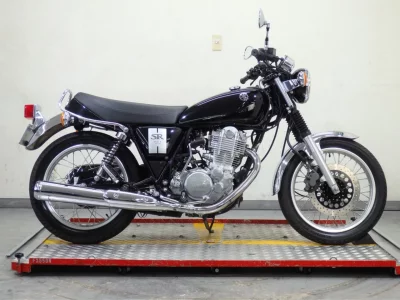 Yamaha SR400-1