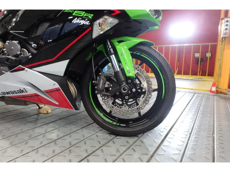 Kawasaki NINJA ZX-6R