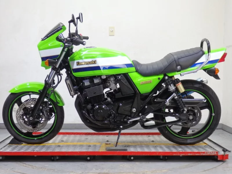 Kawasaki ZRX400