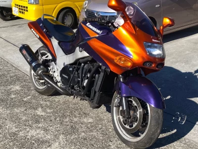 Kawasaki ZZR1100