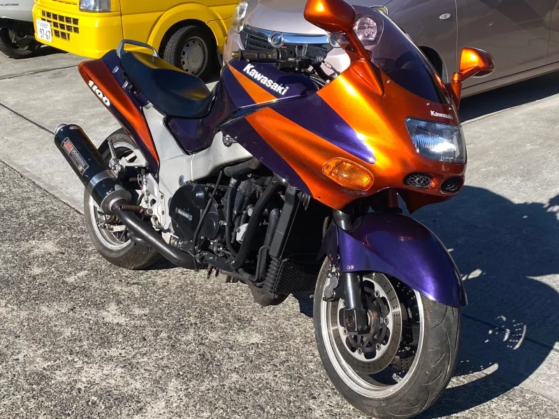 Kawasaki ZZR1100