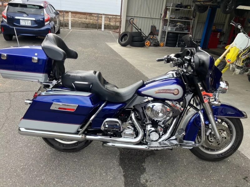 Harley-Davidson HARLEY FLHTCI