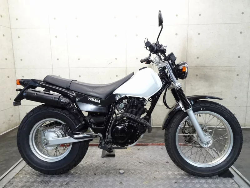 Yamaha TW225