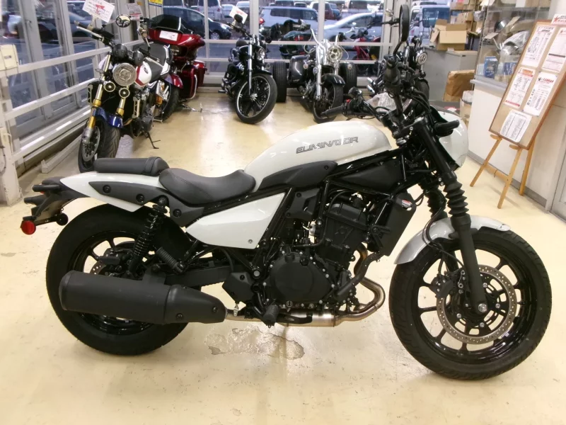 Kawasaki ELIMINATOR 400-1