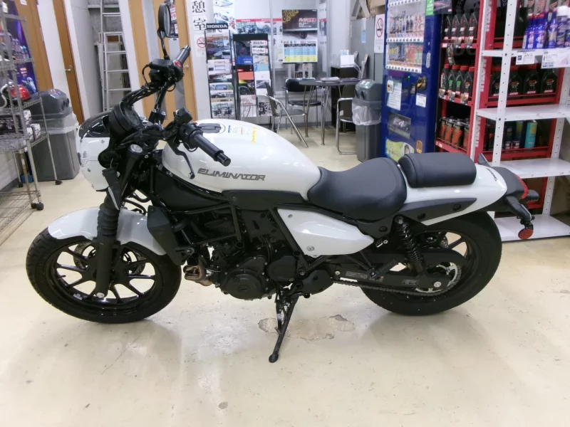 Kawasaki ELIMINATOR 400-1