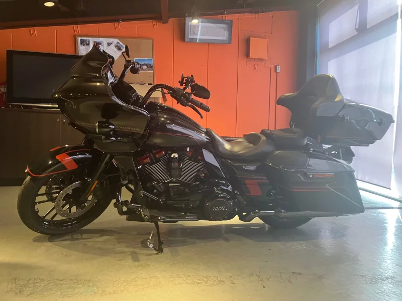 Harley-Davidson HARLEY FLTRXSE1800CVO