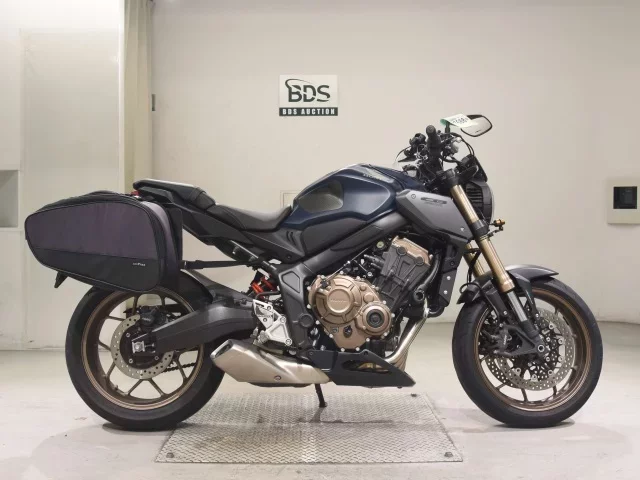 Honda CB650R лот № 7586 оценка 5  с аукциона в Японии