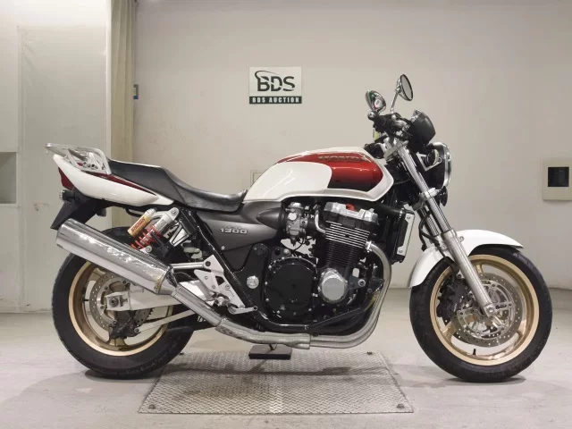 Honda CB1300SF лот № 5120 оценка 4  с аукциона в Японии