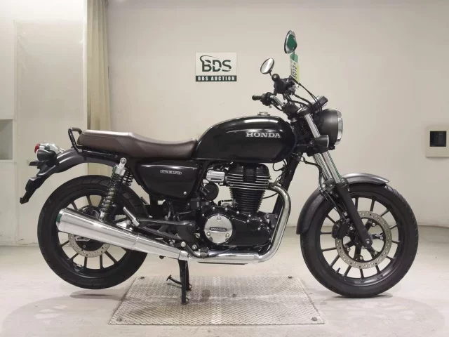 Honda GB350 лот № 5013 оценка 5  с аукциона в Японии