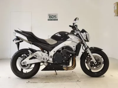 Suzuki GSR400