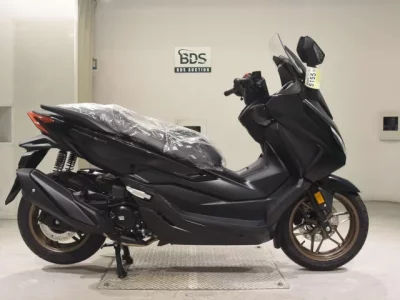 Honda FORZA -6