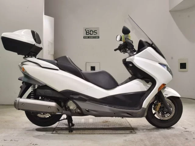 Honda FORZA ABS лот № 2737 оценка 4  с аукциона в Японии