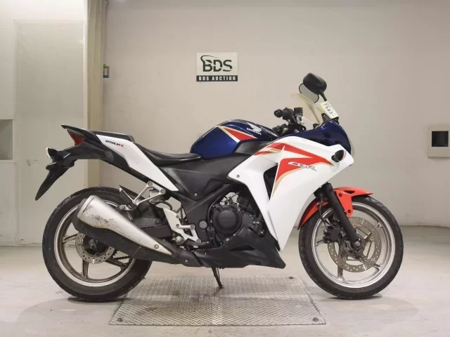 Honda CBR250R лот № 7593 оценка 4  с аукциона в Японии