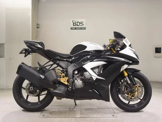 Kawasaki ZX-6RA лот № 5251 оценка 4  с аукциона в Японии
