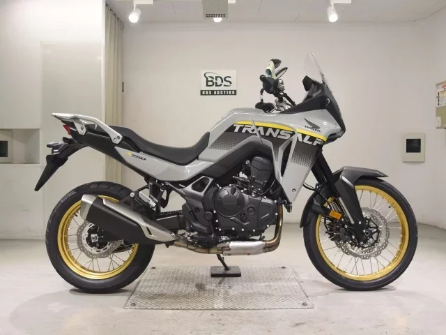 Honda XL750 TRANSALP лот № 5310 оценка 7  с аукциона в Японии