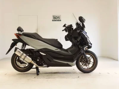 Honda FORZA -6