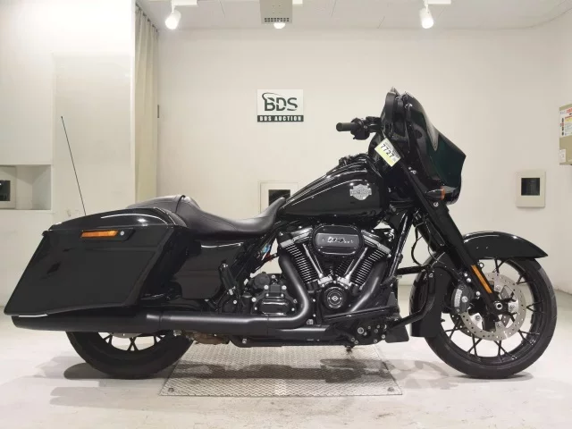 Harley-Davidson HARLEY FLHXS1870 лот № 7727 оценка 5  с аукциона в Японии