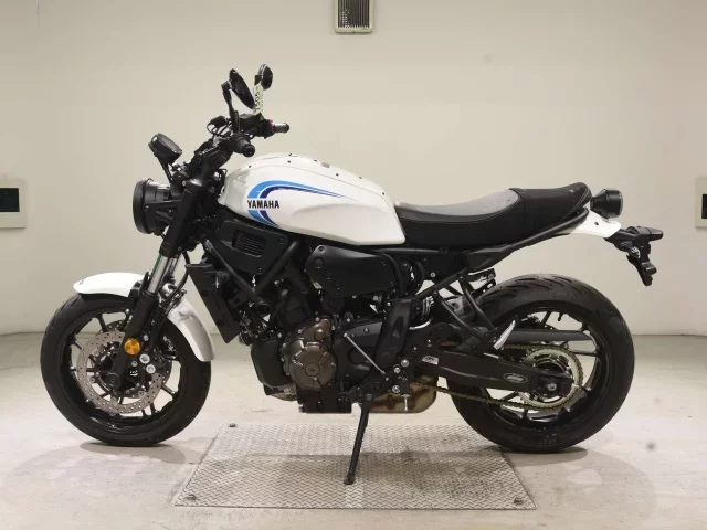 Yamaha XSR700-2