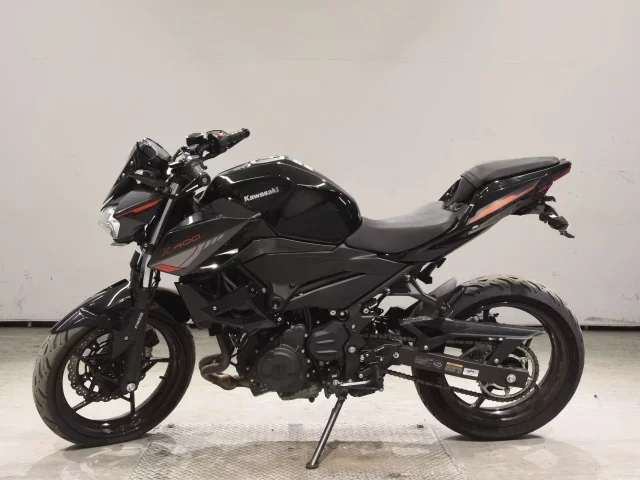 Kawasaki Z400-2