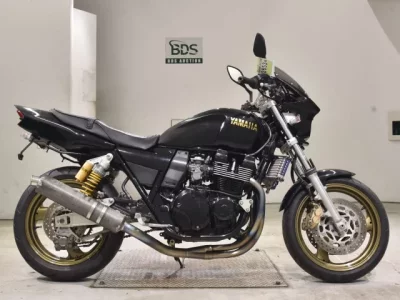 Yamaha XJR400R-2  с аукциона в Японии