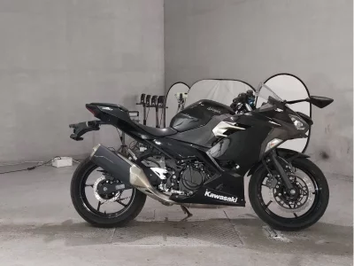 Kawasaki NINJA400