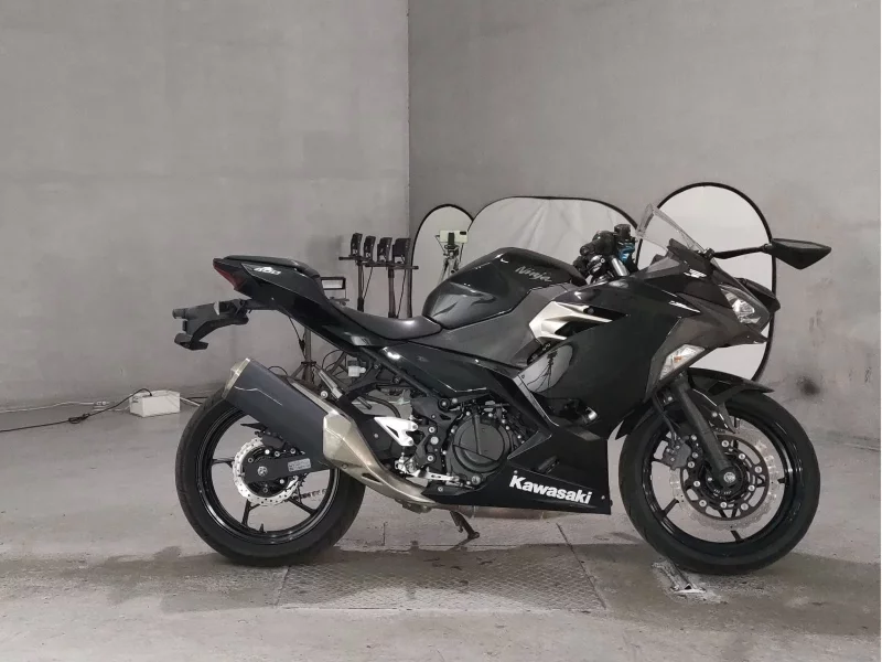 Kawasaki NINJA400