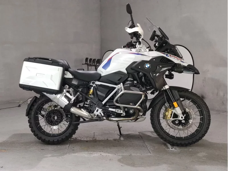 BMW  R1250GS лот № 7069 оценка 4  с аукциона в Японии