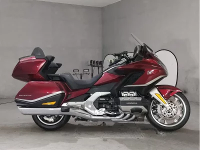 Honda GL1800 TOUR DCT  с аукциона в Японии