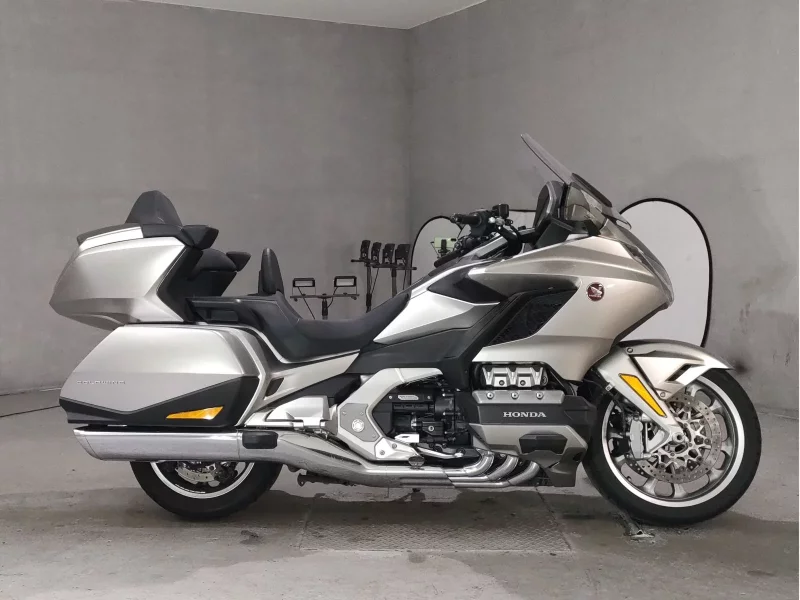 Honda GL1800 TOUR DCT